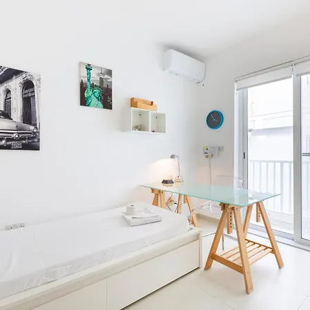 Centre Court Apartment *