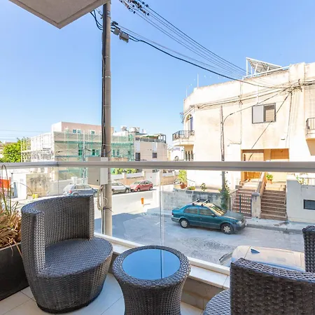 Centre Court Apartment Is-Swieqi
